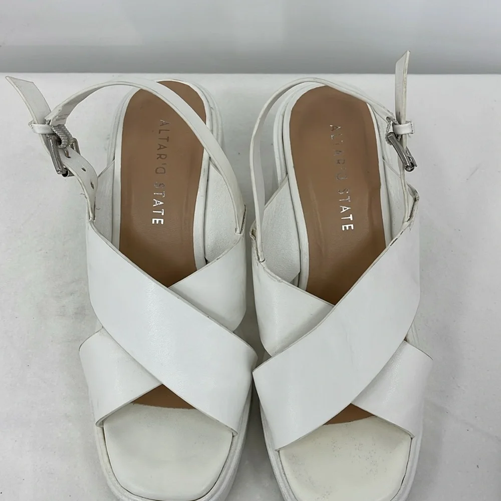ALTAR’D STATE SIZE 6 Women's White Platform Sandals